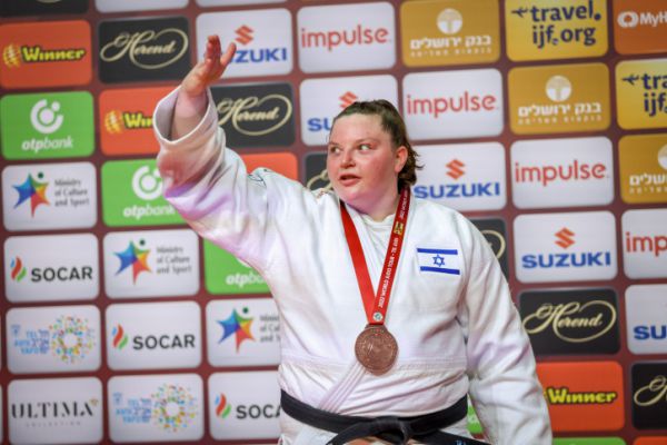 בגלל סידור שיער: הרשקו הפסידה באליפות העולם