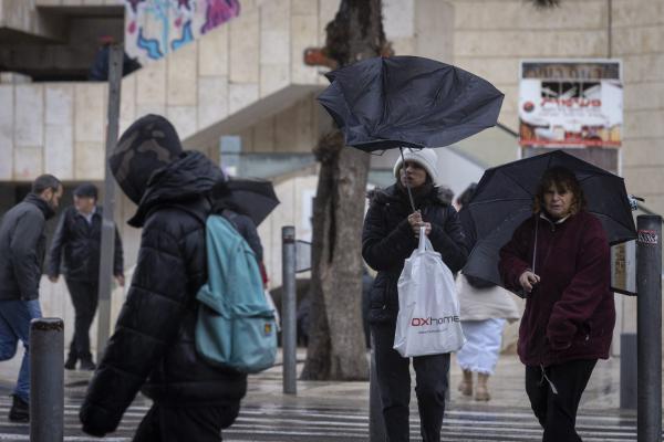 מתחילים לבקש גשם: הלכות 'ברך עלינו' ו'ותן טל ומטר'