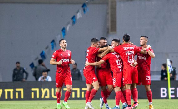 הפועל באר שבע הורידה את מכבי ת"א מהמקום הראשון