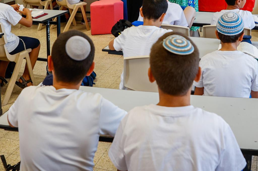 אין בחמ"ד מספיק מחנכים אידאליסטיים | תגובה