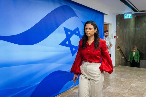 שקד קיבלה מחקר: מסתננים מסודן אינם פליטים