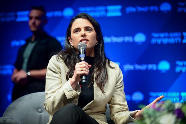 יום הולדת שמח: עשרה דברים שלא ידעתם על איילת שקד