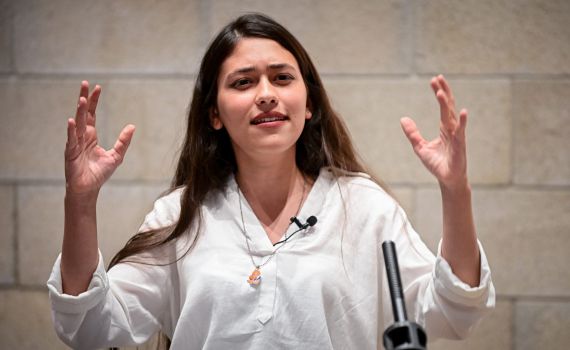 הדר מוכתר משנה כיוון: זו המפלגה אליה הצטרפה