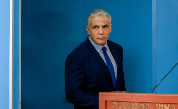 ניגוד עניינים? הקשר בין היועץ של לפיד להסכם הימי