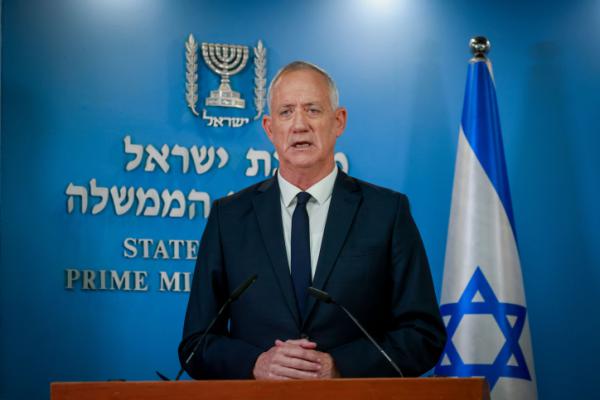 גנץ: "אף אחד לא קושר את ידי הלוחמים"