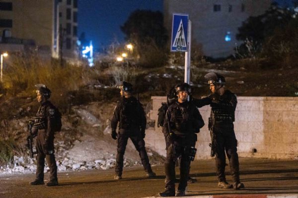 העימותים נמשכים: חייל נפצע קל ליד שכם