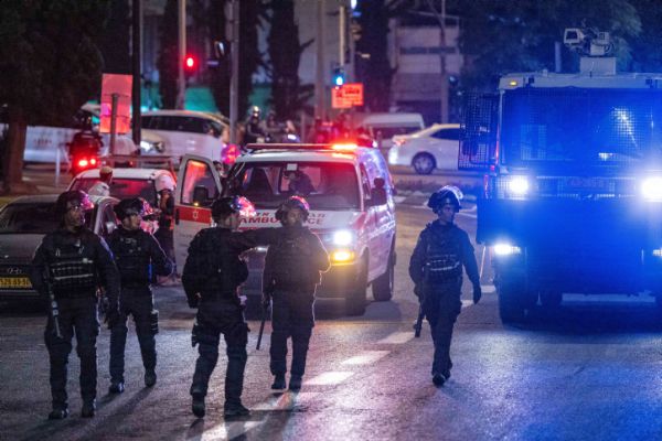 פיגוע בבית אל בשבת, ישראלי נפצע באורח קל