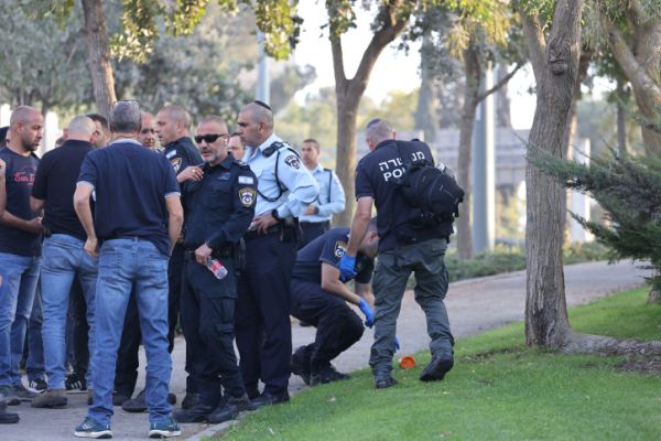 פיגוע דקירה בירושלים: צעיר חרדי נפצע באורח קשה