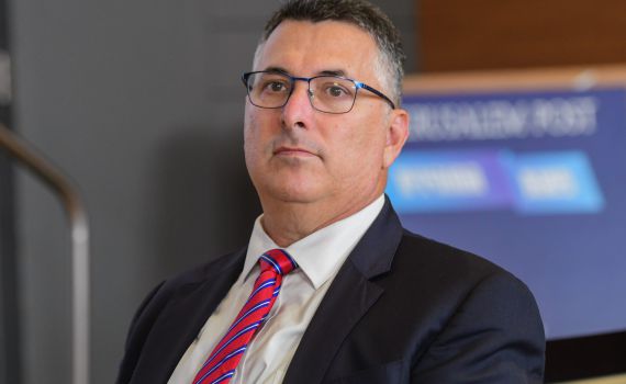 לפיד וסער מתנגדים לחוק של דרעי: "הצעה הזויה"