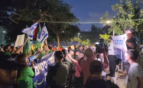 צפו: פעילי שמאל התעמתו עם הצל בדרום תל אביב