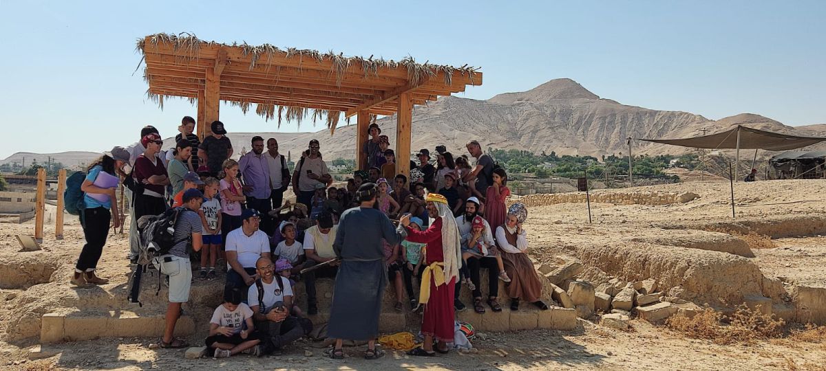 בפתח חול המועד: עשרות אלפי מטיילים הגיעו לבנימין