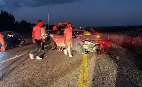 8 פצועים בתאונה ליד קרית גת, בהם נער שנפצע קשות