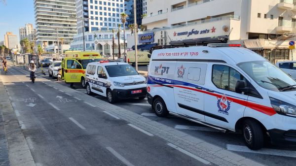 אישה טבעה למוות בחוף ים בתל אביב