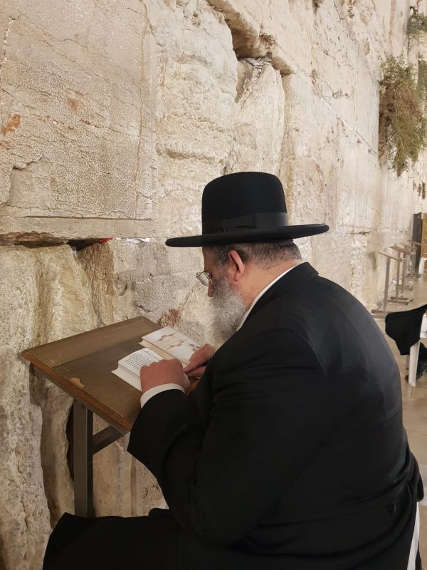 מנתיבות תצא תורה: הנחת אבן הפינה לבית הרב יורם