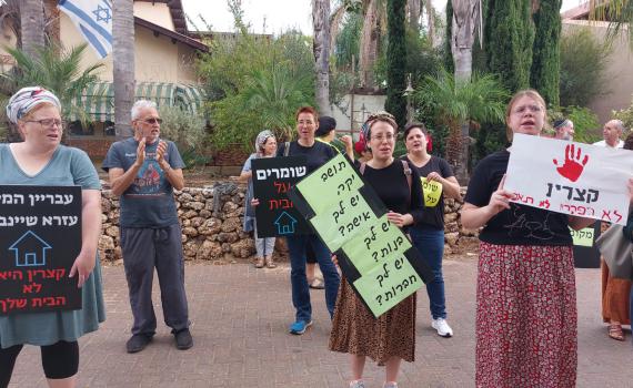 בעקבות לחץ ציבורי: בוטלה חופשת עזרא שיינברג