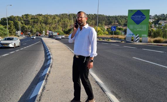 גנץ עונה למיכאלי: "פיתוח כבישי יו"ש לא יעצור"