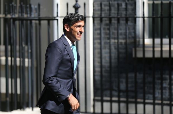 רשמית: רישי סונאק יכהן כראש ממשלת בריטניה