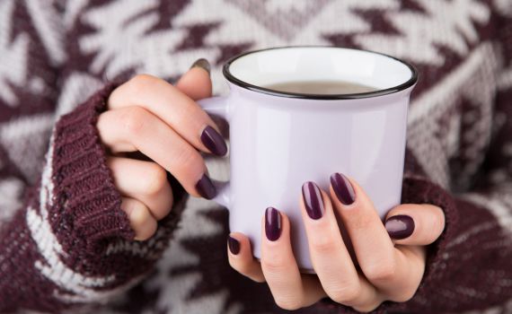 שלפו ציפורניים: אלו צבעי הלק הטרנדיים בחורף הקרוב