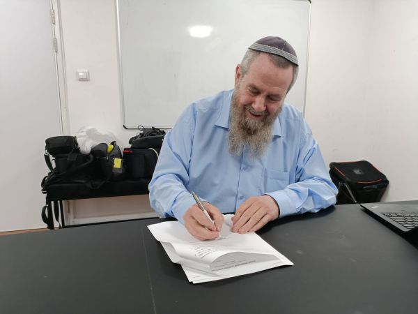 לפיד על אבי מעוז: "נבנית פה ממשלת טרלול על מלא"