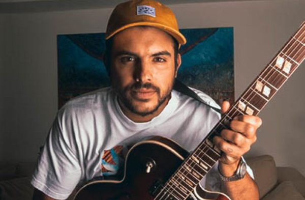 "פלאפון קטן לאדם, צעד גדול לחירות": אסף הרץ עובר לפלאפון כשר