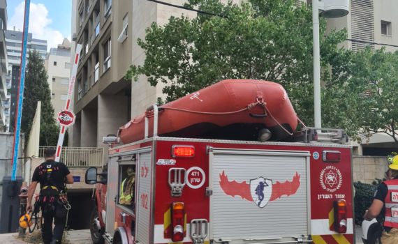 בעקבות הבולען: בדיקות מקיפות בבניין בהוד השרון