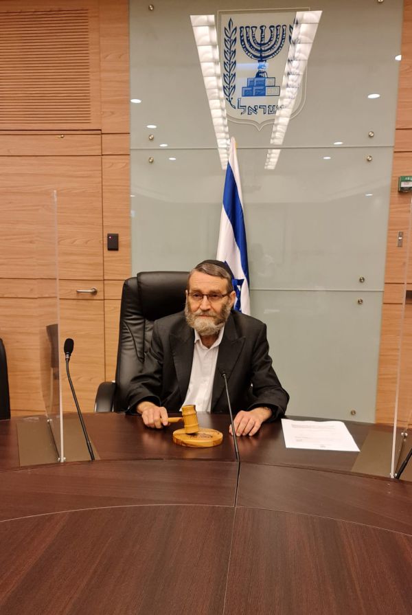 אחרי שנה וחצי: משה גפני חוזר לראשות ועדת הכספים