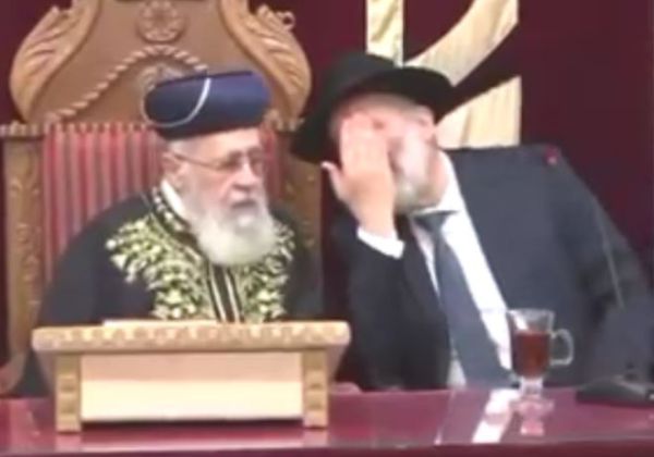 הלחישה של דרעי לרב יוסף: "מלחמה גדולה על הדתות"