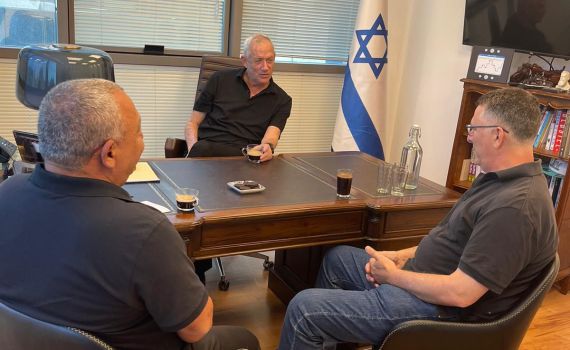 המחנה הממלכתי: "נשרת כאופוזיציה אחראית"