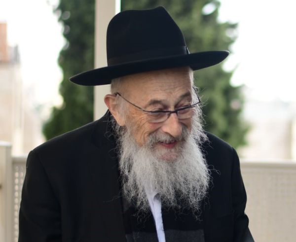 תלמיד הרב טאו: מכפישים את הרב בשביל רייטינג