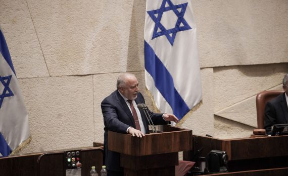 ליברמן תוקף: "הממשלה ומערכת הביטחון תקועים ב-6.10"