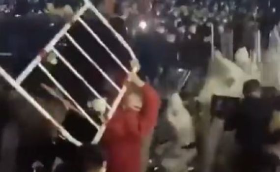 המחאה בסין מתרחבת: "לא רוצים קיסרים, רוצים חופש"