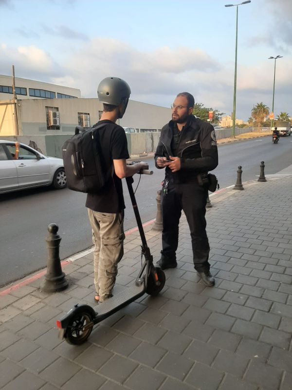 מה-1.9: אתם עלולים לקבל קנס על נסיעה בקורקינט