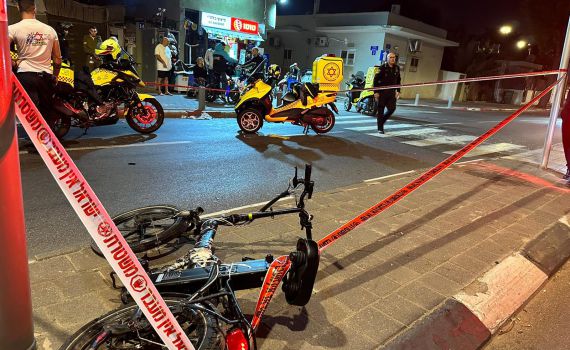 תל אביב: רוכב אופניים נהרג בהתנגשות עם אופנוע