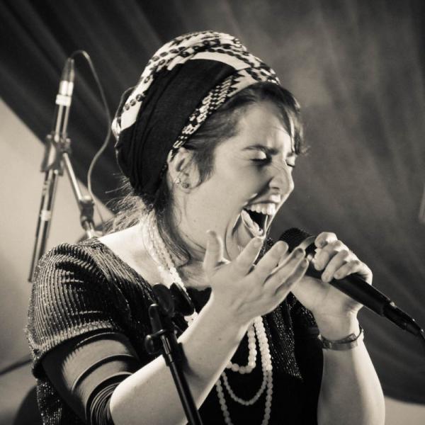 הזמרת הדתייה שרוצה להביא קול נשי אמוני בועט