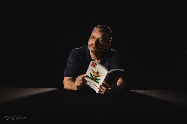 "מלחמות הקנאביס" נחסם על ידי פייסבוק, וזכה בפרס בינלאומי