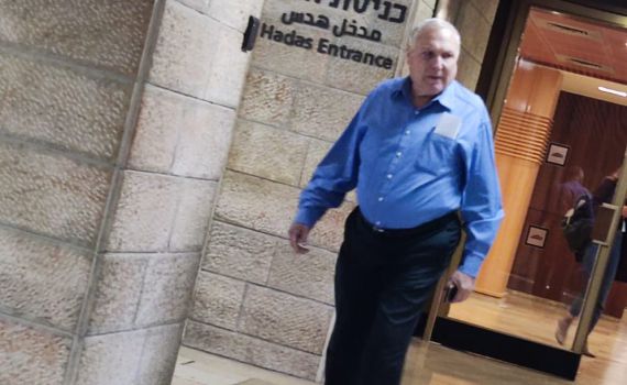 למרות הביקורת: נתן אשל מעורב במו"מ הקואליציוני