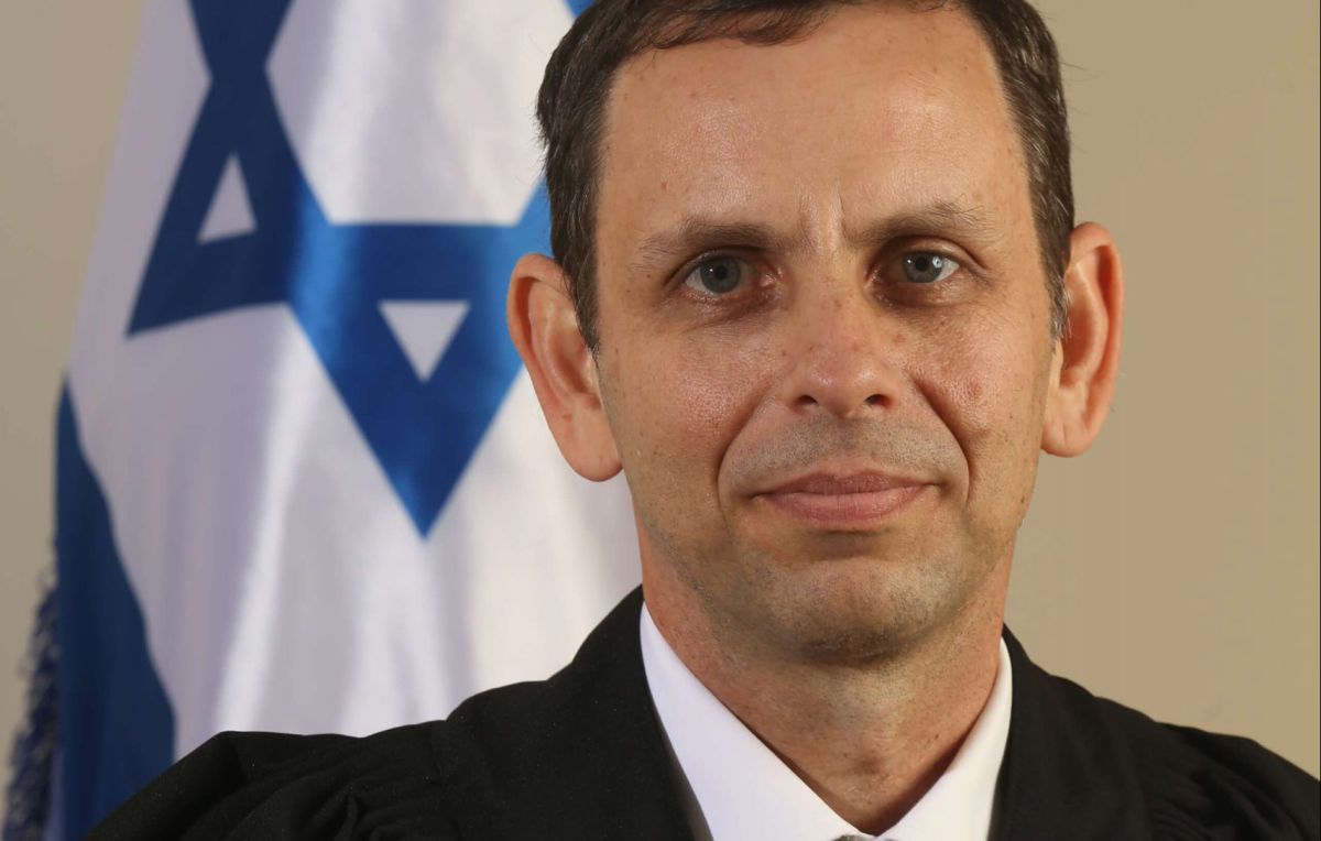 פעיל שמאל קיצוני הורשע בגזענות כלפי שוטר אתיופי