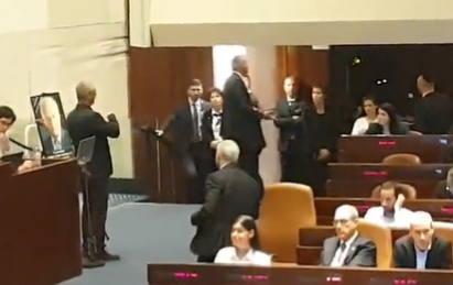 גודל הקרע | צפו: מיכאלי עלתה לנאום; לפיד נטש