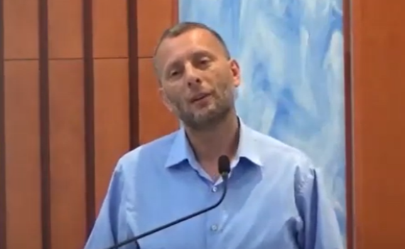 תלמידו של הרב טאו: שאף אחד לא ישפוט אותנו