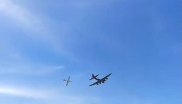 במהלך מפגן אווירי: תאונה אווירית מחרידה בדאלאס