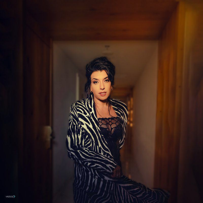 דיקלה בסינגל חדש ומיוחד: "לבד"