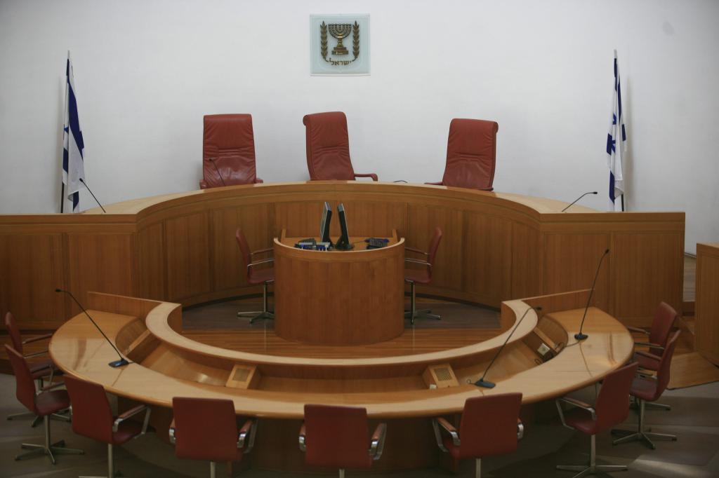 מיוחד: כך פועלים השמרנים לשינוי המשפט הישראלי