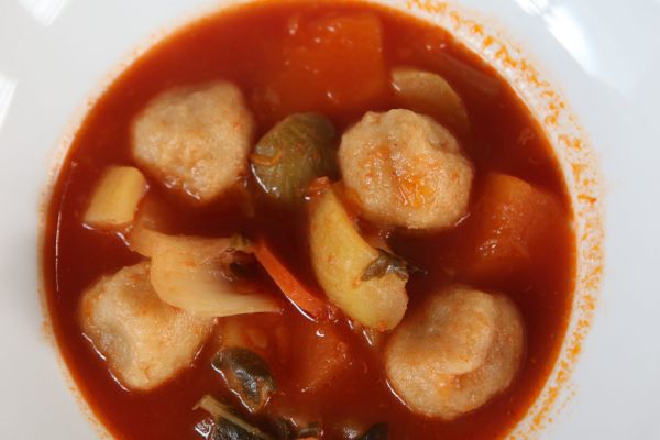 מושלם למזג האוויר החורפי: מתכון למרק קובה