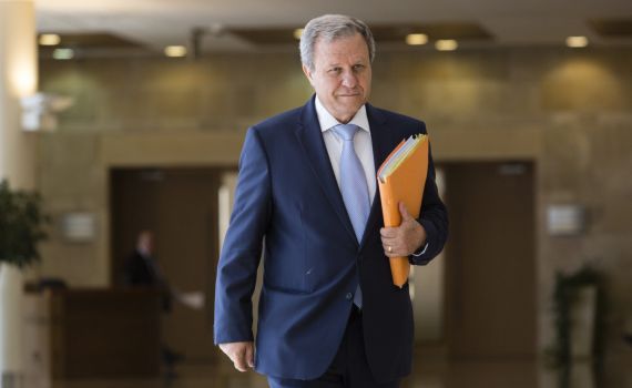 שר המשפטים לשעבר תוקף: פסקת התגברות זה אסון