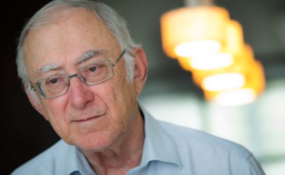 בצל הסערה: פייסבוק הסירה את הפוסט של אסא כשר