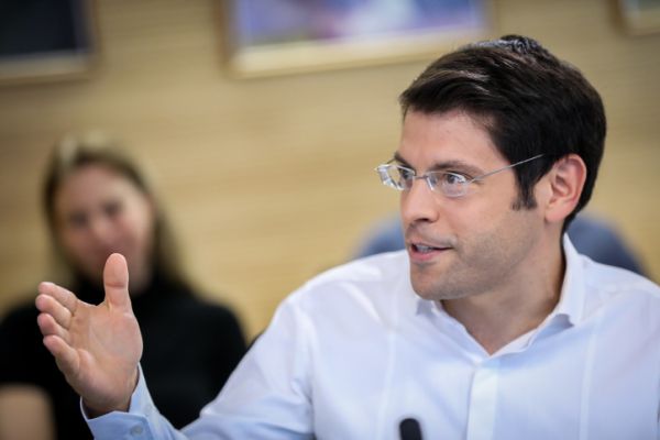 כתב חדשות 13 מתחנן: עזרו לנו לחזור הביתה