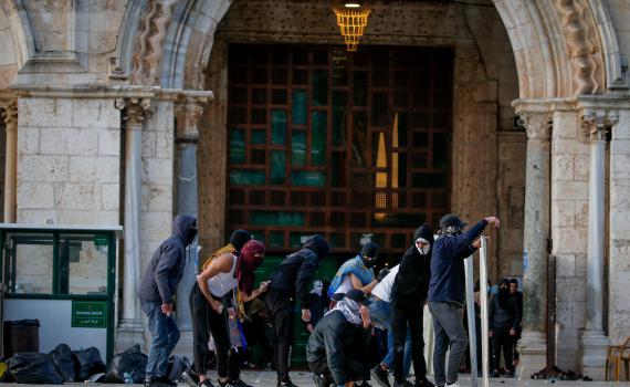 מחבל שזרק מטען צינור למסגד אל אקצא יעמוד לדין