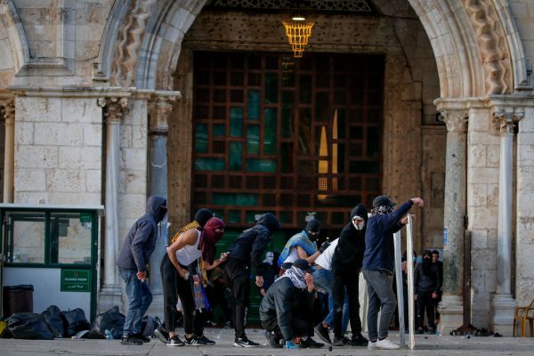 מחבל שזרק מטען צינור למסגד אל אקצא יעמוד לדין