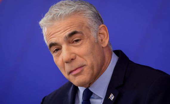 לפיד: "ישראל תשים את ידה על כל מחבל או ארגון טרור"