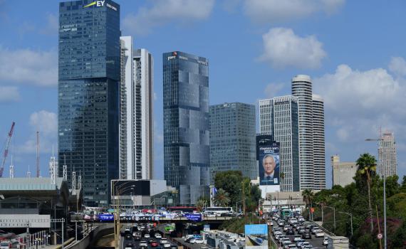 מכת מדינה: הפרוטקשן והאיומים הגיעו לתל אביב